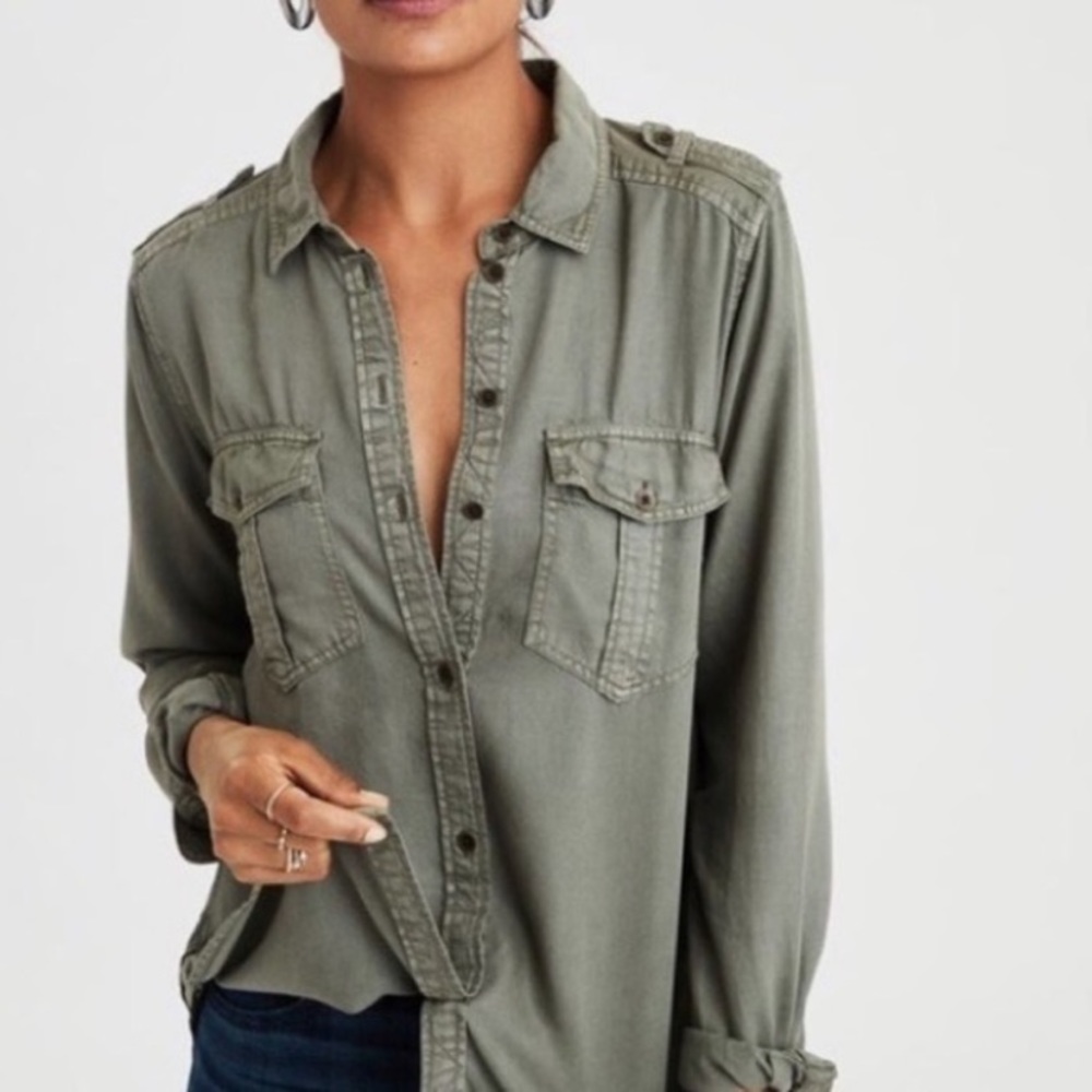 American eagle army green button up shirt